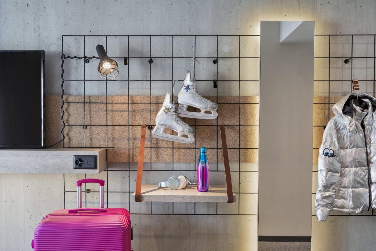 Moxy Lausanne City Luaran gambar