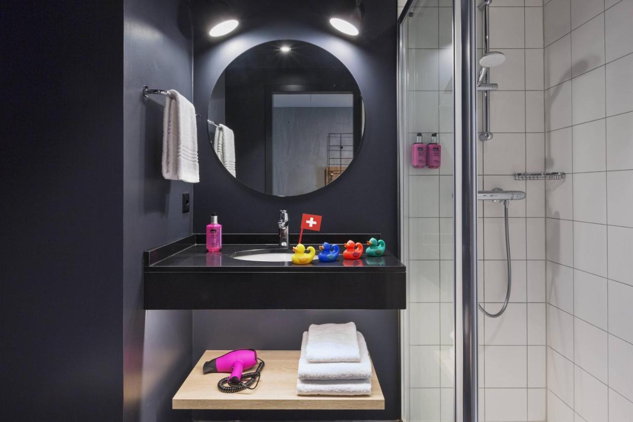 Moxy Lausanne City Luaran gambar